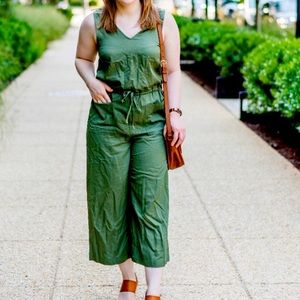 Old navy v-neck green jumpsuit
